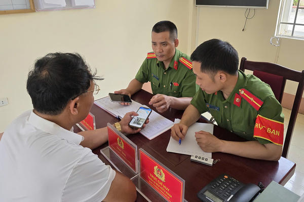 Ngăn chặn đối tượng lừa đảo gần 200 triệu đồng qua điện thoại Ngăn chặn đối tượng lừa đảo gần 200 triệu đồng qua điện thoại