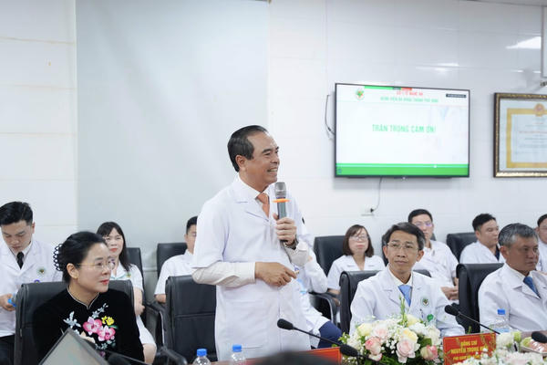 Tiến sĩ Nguyễn Hồng Trường giữ chức Giám đốc Bệnh viện HNĐK Nghệ An