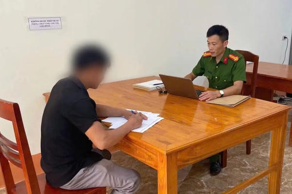 Người đàn ông bị phạt 7,5 triệu đồng vì say rượu chửi bới tát vợ 
