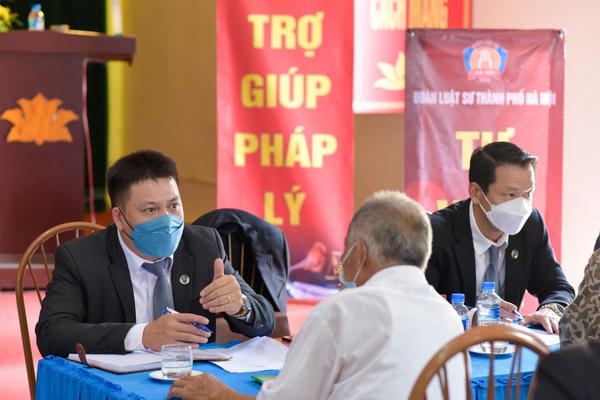 Tạo thuận lợi cho người dân tiếp cận dịch vụ trợ giúp pháp lý một cách kịp thời, chất lượng Tạo thuận lợi cho người dân tiếp cận dịch vụ trợ giúp pháp lý một cách kịp thời, chất lượng