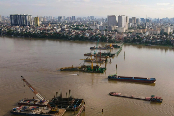 Hà Nội quyết “chốt hạn” giải phóng mặt bằng các đại dự án cầu vượt sông Hồng trước ngày 30/5