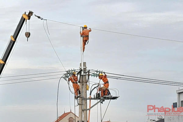 Phấn đấu tiết kiệm tối thiểu 3% tổng điện năng trong năm 2026 Phấn đấu tiết kiệm tối thiểu 3% tổng điện năng trong năm 2026
