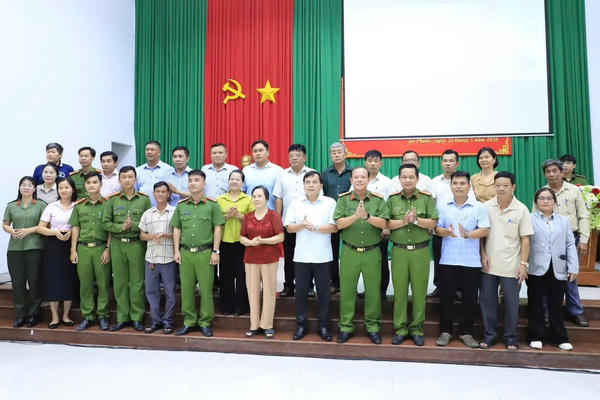 Xã An Phước tuyên truyền pháp luật về thi hành án hình sự và ra mắt mô hình hỗ trợ tái hoà nhập cộng đồng 
