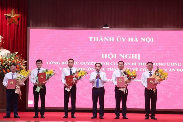 Hà Nội điều động, bổ nhiệm hàng loạt cán bộ chủ chốt