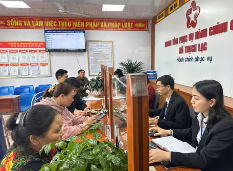 Hà Tĩnh quyết liệt cắt giảm, đơn giản hóa thủ tục hành chính, không để phát sinh “giấy phép con” Hà Tĩnh quyết liệt cắt giảm, đơn giản hóa thủ tục hành chính, không để phát sinh “giấy phép con”