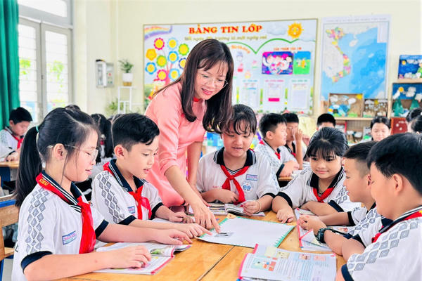 Lần đầu tiên nhân sự hỗ trợ giáo dục được hưởng phụ cấp ưu đãi