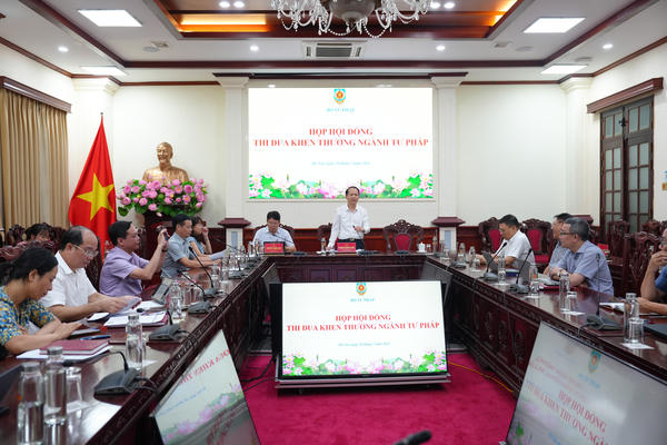 Đề nghị khen thưởng cấp Nhà nước đối với 128 tập thể, cá nhân ngành Tư pháp