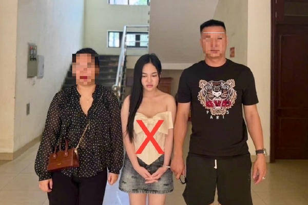 Bắt Hotgirl trốn truy nã về tội “Tổ chức sử dụng trái phép chất ma túy” Bắt Hotgirl trốn truy nã về tội “Tổ chức sử dụng trái phép chất ma túy”