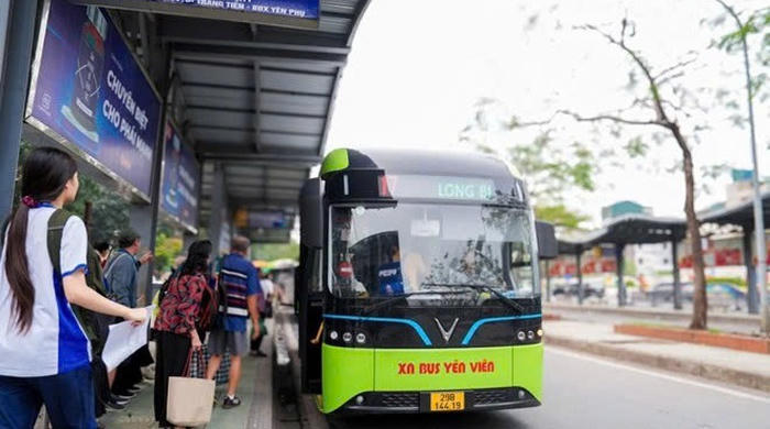 Hà Nội tăng cường xe buýt, tàu điện phục vụ kỳ thi lớp 10 và tốt nghiệp THPT 2026 Hà Nội tăng cường xe buýt, tàu điện phục vụ kỳ thi lớp 10 và tốt nghiệp THPT 2026