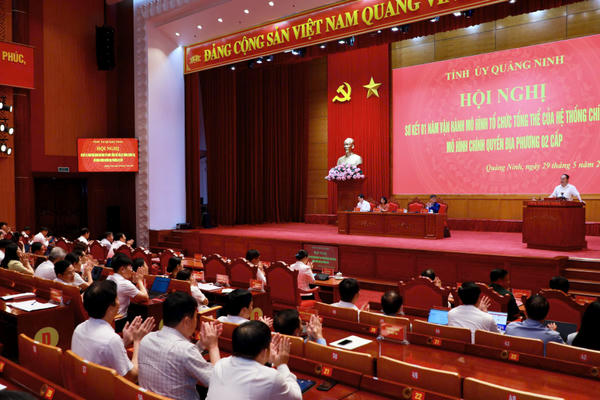 Chính quyền 2 cấp ở Quảng Ninh chuyển từ ổn định sang hiệu quả Chính quyền 2 cấp ở Quảng Ninh chuyển từ ổn định sang hiệu quả