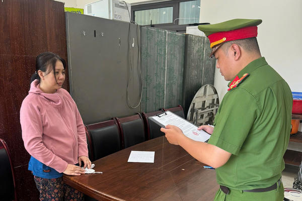 Giả bệnh ung thư để lừa đảo chiếm đoạt hơn 556 triệu đồng Giả bệnh ung thư để lừa đảo chiếm đoạt hơn 556 triệu đồng
