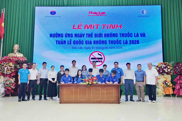 Tưng bừng Lễ mít tinh hưởng ứng Ngày Thế giới không thuốc lá tại Phân hiệu Trường ĐH Luật Hà Nội ở Đắk Lắk