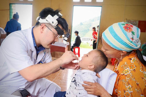 Tuổi trẻ ngành Y tế Thủ đô chung tay chăm sóc sức khỏe đồng bào vùng cao Tuổi trẻ ngành Y tế Thủ đô chung tay chăm sóc sức khỏe đồng bào vùng cao