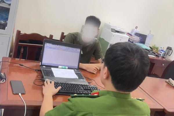 Khởi tố 3 đối tượng tham gia đánh bạc qua mạng trên website B52 Khởi tố 3 đối tượng tham gia đánh bạc qua mạng trên website B52