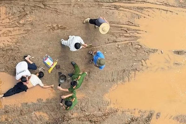 Tìm thấy thi thể người đàn ông mất liên lạc sau khi nhắn tin, chuyển tiền cho vợ