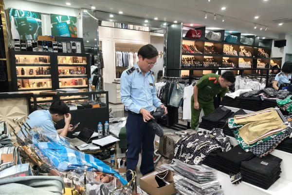 Điểm tin Pháp luật Plus 02/06: Chặn hơn 2.000 gian hàng thương mại điện tử có dấu hiệu bán hàng giả