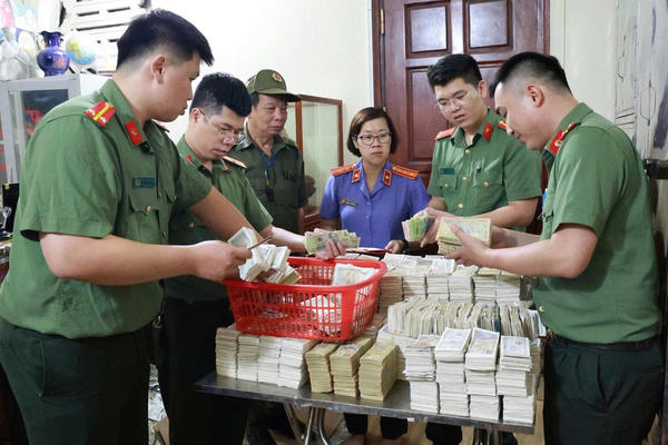 Khởi tố 3 người liên quan sai phạm trong quản lý tiền công đức tại đền Kỳ Cùng
