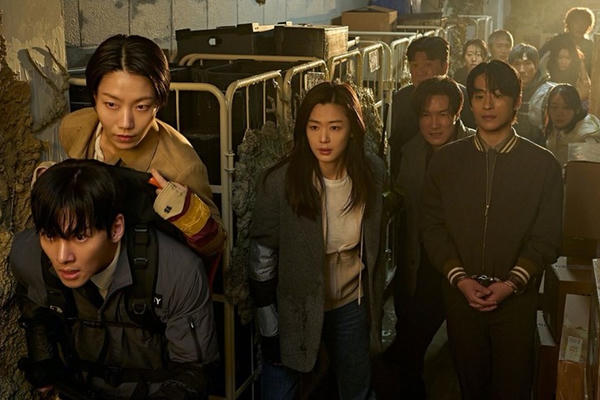 “Colony” và sức hút mới của làn sóng K-zombie - Góc điện ảnh #157 “Colony” và sức hút mới của làn sóng K-zombie - Góc điện ảnh #157
