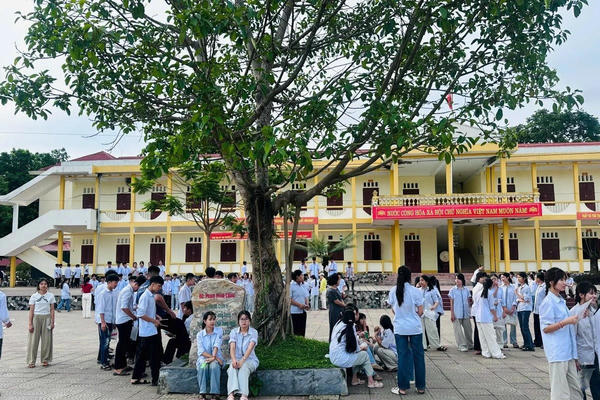 Hơn 51.000 thí sinh Thanh Hóa bước vào kỳ thi lớp 10, điểm thi THPT Hậu Lộc 4 nghiêm túc, an toàn