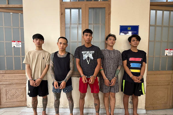 Đồng Nai: Công an xã Đại Phước triệt phá vụ tổ chức sử dụng trái phép ma túy, tạm giữ 7 đối tượng Đồng Nai: Công an xã Đại Phước triệt phá vụ tổ chức sử dụng trái phép ma túy, tạm giữ 7 đối tượng