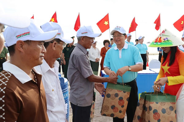Phát động phong trào “Toàn dân chung tay bảo vệ môi trường, vì một Việt Nam xanh - sạch - đẹp”