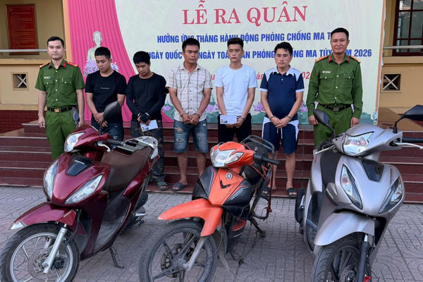 Hai ngày, công an xã Minh Châu bắt giữ 3 vụ, 7 đối tượng liên quan đến ma túy Hai ngày, công an xã Minh Châu bắt giữ 3 vụ, 7 đối tượng liên quan đến ma túy