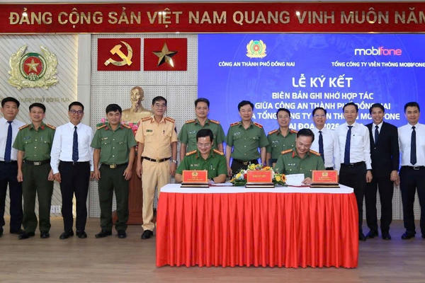 Công an thành phố Đồng Nai ký kết hợp tác thúc đẩy chuyển đổi số, nâng cao hiệu quả công tác bảo đảm ANTT Công an thành phố Đồng Nai ký kết hợp tác thúc đẩy chuyển đổi số, nâng cao hiệu quả công tác bảo đảm ANTT