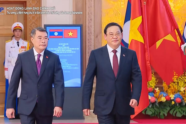 Thủ tướng Lê Minh Hưng chủ trì lễ đón chính thức Thủ tướng Lào Sonexay Siphandone Thủ tướng Lê Minh Hưng chủ trì lễ đón chính thức Thủ tướng Lào Sonexay Siphandone