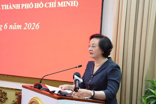 Phó Thủ tướng Chính phủ Phạm Thị Thanh Trà dâng hương, dâng hoa tưởng niệm các Anh hùng liệt sĩ và dự Hội thảo đặc biệt tại Công viên Lê Thị Riêng