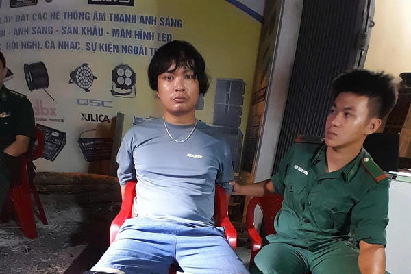 Tái phạm sau án tù, người đàn ông bị bắt vì in tiền giả Tái phạm sau án tù, người đàn ông bị bắt vì in tiền giả