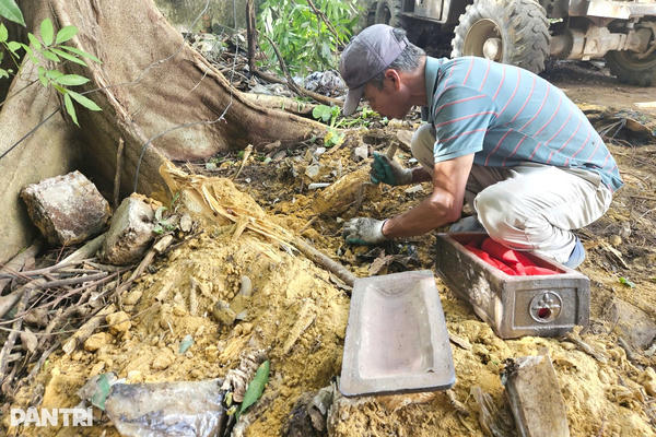 Phát hiện hơn 20 bộ hài cốt khi thi công đường ở Ninh Bình Phát hiện hơn 20 bộ hài cốt khi thi công đường ở Ninh Bình