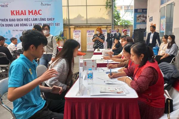 Giảm mức đóng bảo hiểm thất nghiệp về 0% khi sử dụng lao động khuyết tật