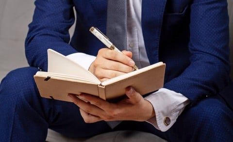 Ký giúp một chữ: Coi chừng trả giá bằng cả sự nghiệp! Ký giúp một chữ: Coi chừng trả giá bằng cả sự nghiệp!