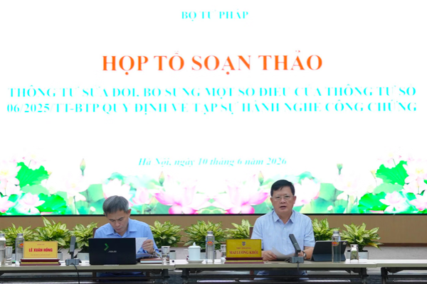 Đề xuất kiểm tra kết quả tập sự hành nghề công chứng bằng 2 bài trắc nghiệm
Đề xuất kiểm tra kết quả tập sự hành nghề công chứng bằng 2 bài trắc nghiệm
