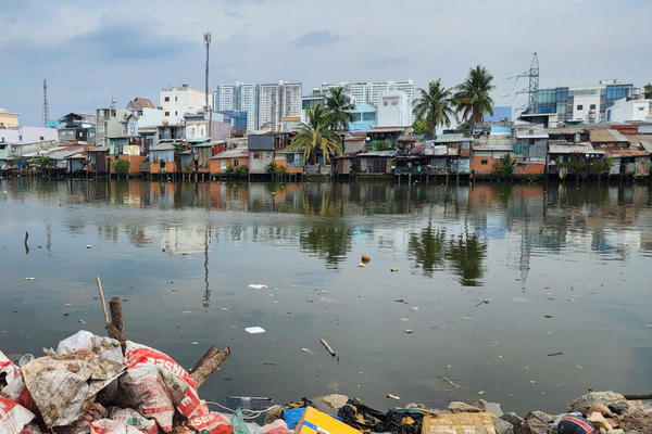 TP Hồ Chí Minh nâng mục tiêu di dời 40.000 nhà ven kênh rạch TP Hồ Chí Minh nâng mục tiêu di dời 40.000 nhà ven kênh rạch