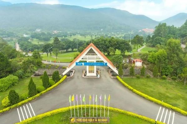 Trưởng phòng Khoáng sản ở Phú Thọ bị kỷ luật vì chơi golf trong giờ làm việc Trưởng phòng Khoáng sản ở Phú Thọ bị kỷ luật vì chơi golf trong giờ làm việc