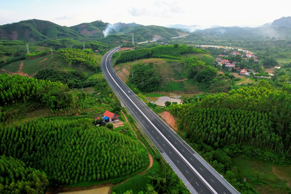 Ngăn chặn trục lợi chính sách miễn, giảm phí tại trạm thu phí BOT