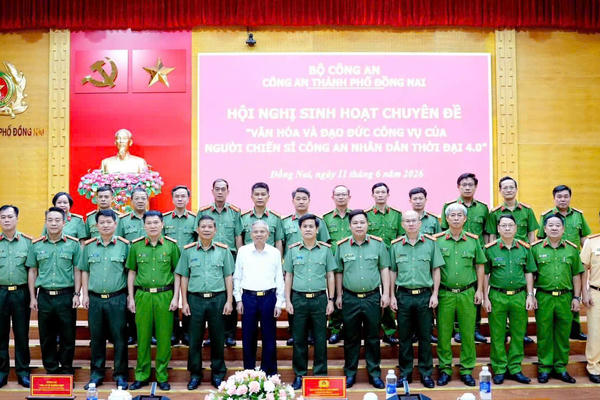 Công an TP Đồng Nai tổ chức sinh hoạt chuyên đề “Văn hóa và đạo đức công vụ của người chiến sĩ Công an nhân dân thời đại 4.0”