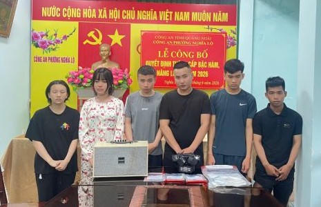 Phát hiện nhóm thanh thiếu niên tổ chức sử dụng trái phép chất ma túy tại Quảng Ngãi
Phát hiện nhóm thanh thiếu niên tổ chức sử dụng trái phép chất ma túy tại Quảng Ngãi