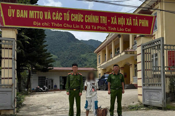 Thiếu nữ 19 tuổi đi lạc hàng trăm cây số từ Tuyên Quang lên Lào Cai Thiếu nữ 19 tuổi đi lạc hàng trăm cây số từ Tuyên Quang lên Lào Cai