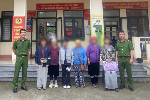 Ngăn chặn 3 thiếu nữ ở Lào Cai bị dụ dỗ qua mạng xã hội Ngăn chặn 3 thiếu nữ ở Lào Cai bị dụ dỗ qua mạng xã hội