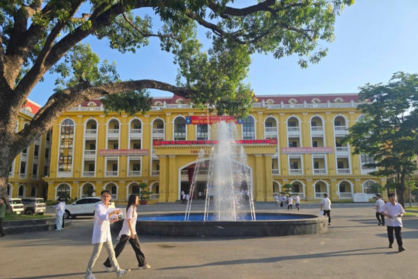 Quảng Ninh kiểm tra phản ánh bất thường tại điểm thi THPT Cẩm Phả Quảng Ninh kiểm tra phản ánh bất thường tại điểm thi THPT Cẩm Phả