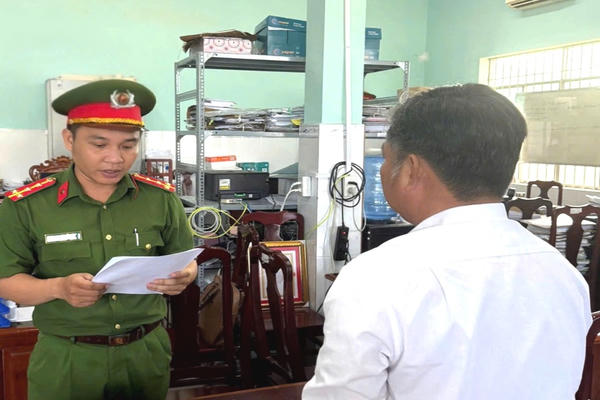 Cựu Hiệu trưởng ở An Giang bị khởi tố về hành vi tham ô tài sản