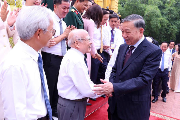 Báo chí phải nói trúng vấn đề và nói bằng trách nhiệm với Đảng, Nhà nước, Nhân dân Báo chí phải nói trúng vấn đề và nói bằng trách nhiệm với Đảng, Nhà nước, Nhân dân