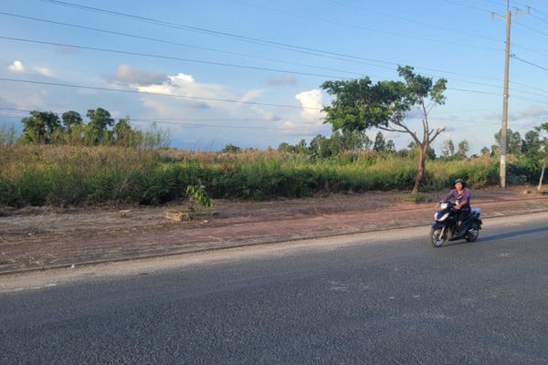 Cà Mau rà soát năng lực chủ đầu tư hai dự án gần 4.000 tỷ đồng chậm tiến độ Cà Mau rà soát năng lực chủ đầu tư hai dự án gần 4.000 tỷ đồng chậm tiến độ
