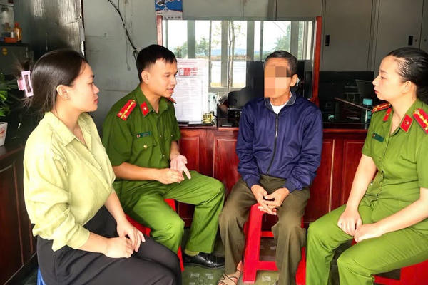 Dàn cảnh cháu phạm pháp, lừa ông chuyển tiền cứu cháu