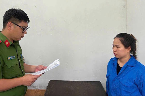 Khởi tố mẹ kế trong vụ bé trai bị bạo hành dẫn đến tử vong ở Quảng Ninh