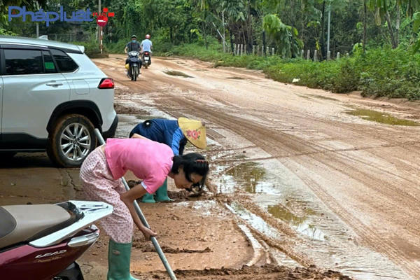 Tuyên Quang: Người dân bức xúc vì dự án khắc phục sạt lở đồi Vi Ba gây ô nhiễm môi trường
