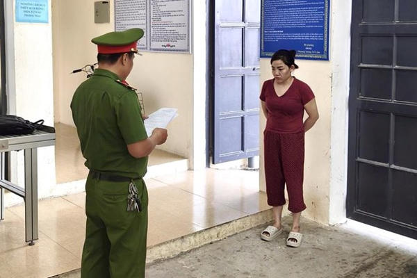 Khởi tố người phụ nữ chiếm đoạt 800 triệu đồng của người thân rồi bỏ trốn