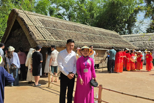 Hành hương về quê Bác ngày 21/6